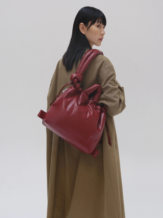 OLEND ハンドバッグ CHERRY RED ONA SOFT BAG 【RSL】 公式】ÖLEND オレンド Ona Soft Bag バッグ Cherry Red – CHELSEA