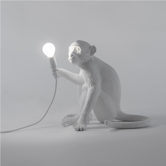 SELETTI - Monkey Lamp white edition Sitting