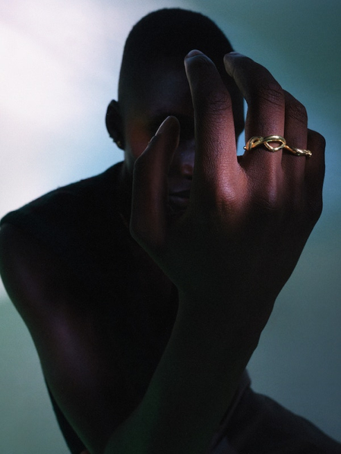 MARIA BLACK - Twisted Deceiver Ring Gold