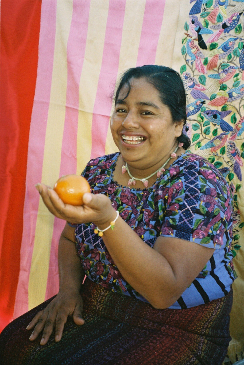 PURA UTZ - ORANGES BRACELET