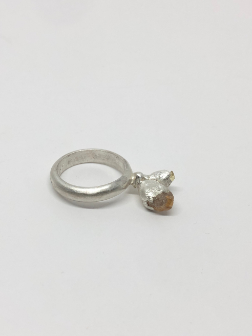 SURI - RING - RAW YELLOW SAPPHIRE, RAW ZIRCON