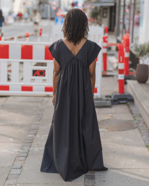 BASERANGE - CABLE DRESS