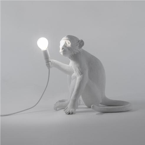 SELETTI - Monkey Lamp white edition Sitting